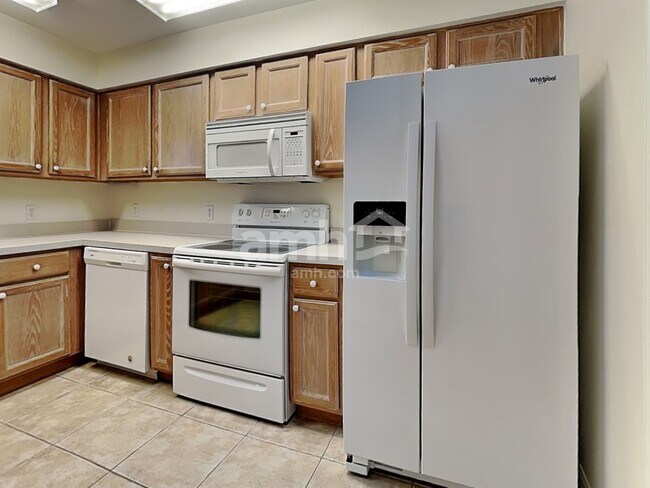 Building Photo - 1621 Christa Ct