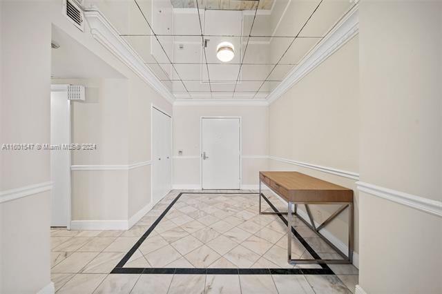 Building Photo - 10155 Collins Ave
