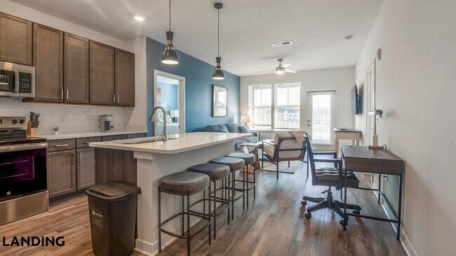 Building Photo - 4670 Merchants Park Cir