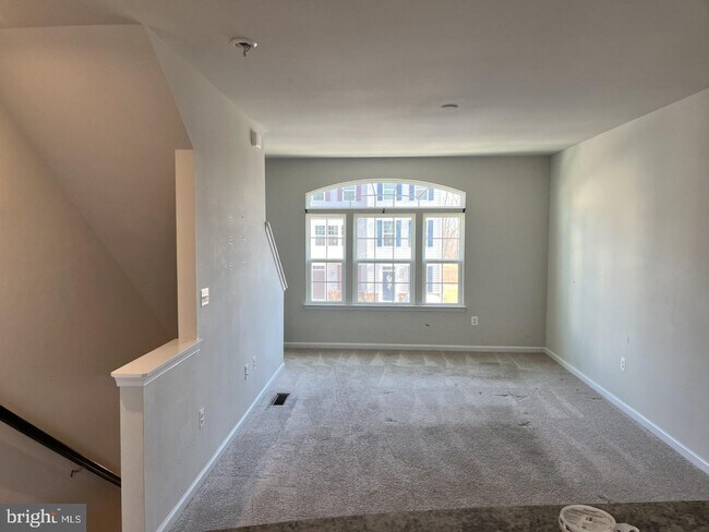 Foto del edificio - 724 River Crest Way