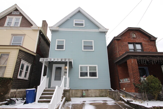 Building Photo - 249 Dilworth St