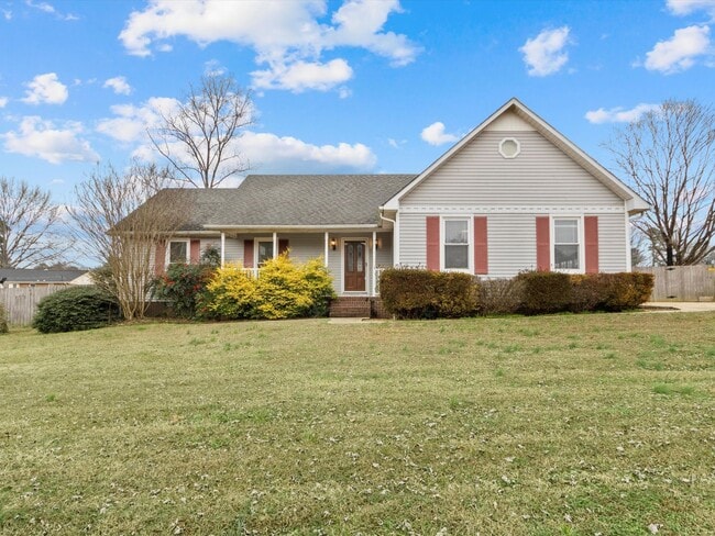 Building Photo - Nice, well-maintained home located on a quiet street in East Limestone.