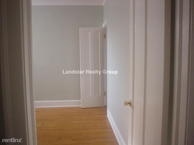 Building Photo - 4888 W Armitage Ave