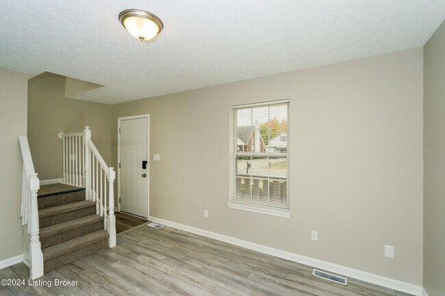 Foto del edificio - 7703 Texlyn Ct