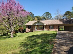 Building Photo - 103 Wildwood Cir