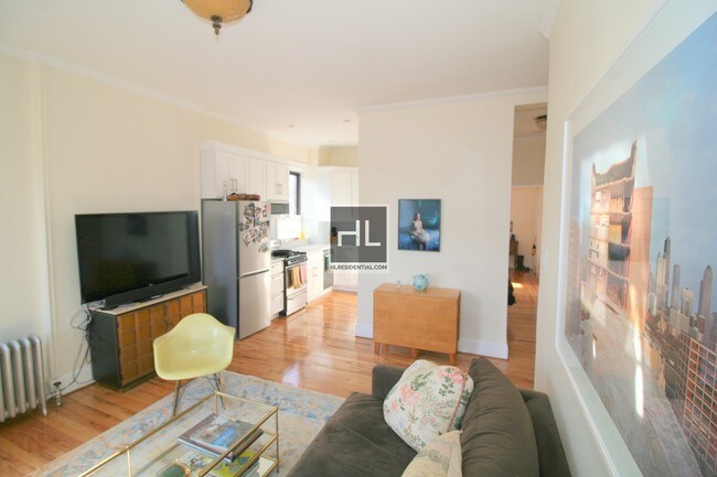 Building Photo - 200 Adelphi St