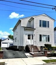 Building Photo - 157 Banta Ave