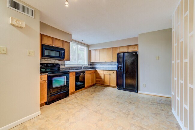 Foto del edificio - 25 Tower Hill Ct