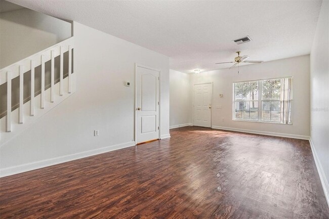 Foto del edificio - 2248 Lake Woodberry Cir