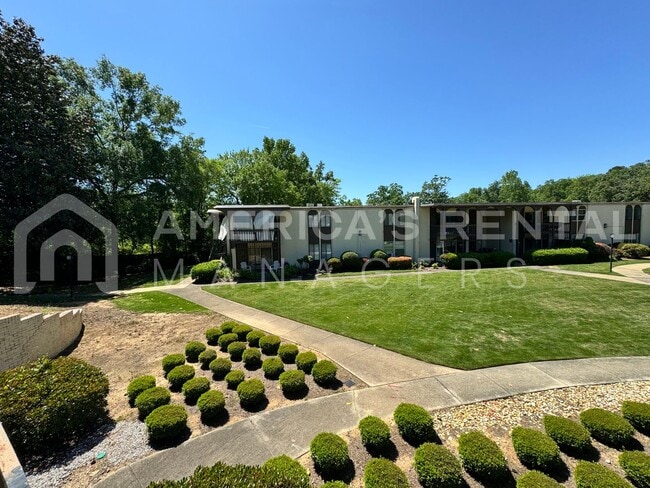 Building Photo - Condo available for rent in Vestavia Hills! COMING SOON!