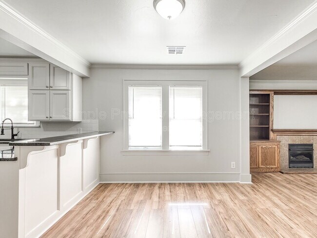 Foto del edificio - 912 NW 98th St