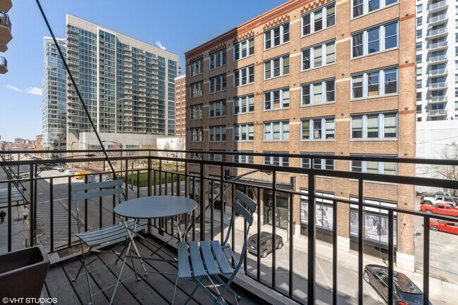 Foto del edificio - 375 W Erie St