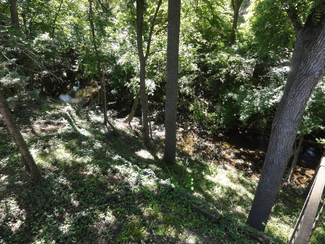 Primary Photo - 1541 Jones Dr