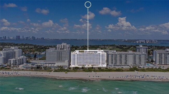 Foto del edificio - 5555 Collins Ave