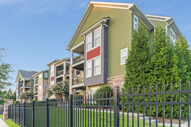 Building Photo - Addison Ridge Apartments