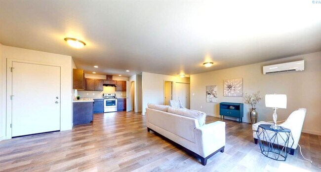 Building Photo - Modern 3 Bedroom, 2 Bathroom Townhouse for...