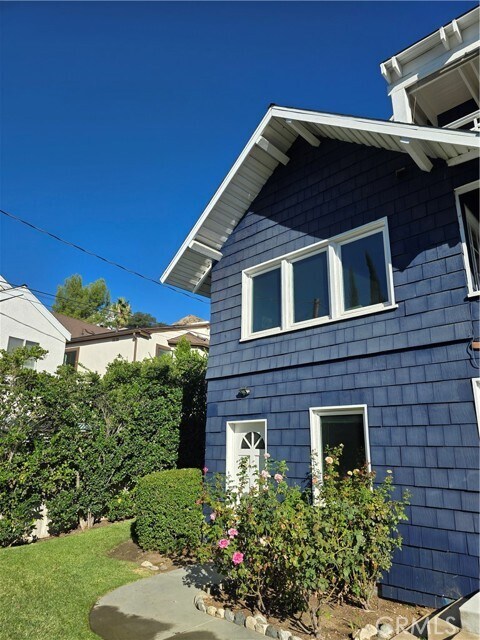 Foto del edificio - 407 Pleasant Hill Ln