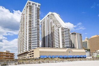 Building Photo - 3101 Boardwalk