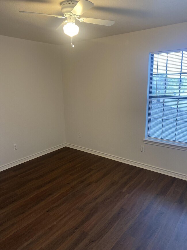 Building Photo - 2505 Schwald Rd