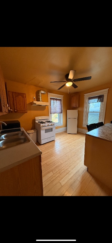 Foto del edificio - 313 N Evans St