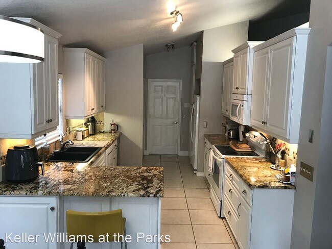 Building Photo - 3 br, 2 bath House - 207 Easton Circle