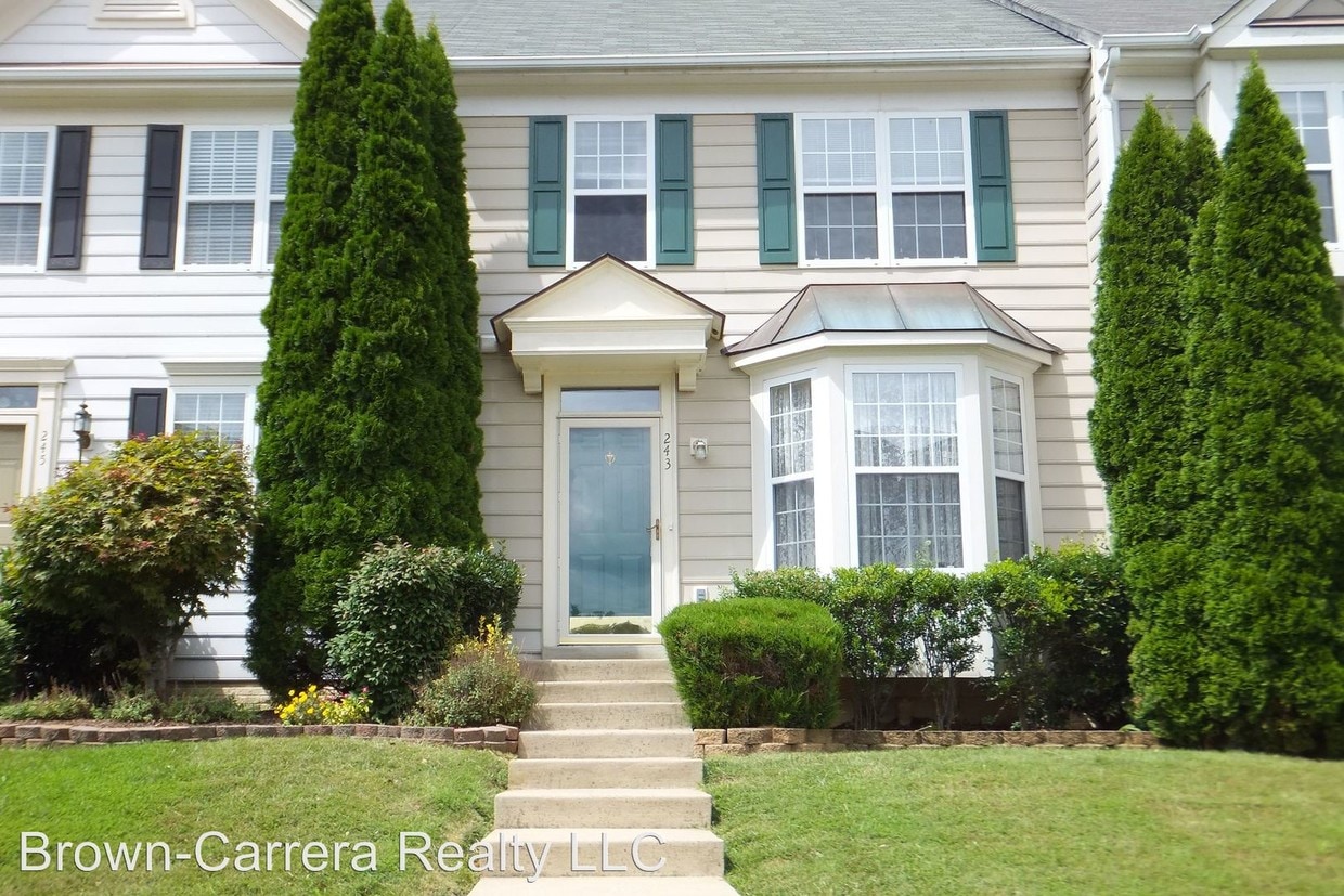 Primary Photo - 3 br, 3.5 bath House - 243 Connery Ter SW