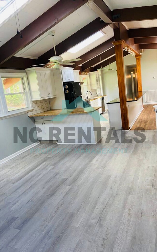 Foto del edificio - 1212 Red Oak Ave