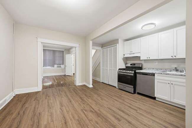 Photo - 711 Harvard St NW Townhome