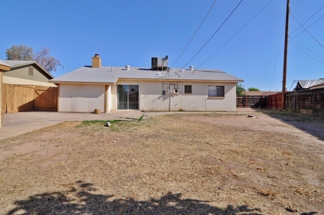Building Photo - 6154 W Hollyhock Dr