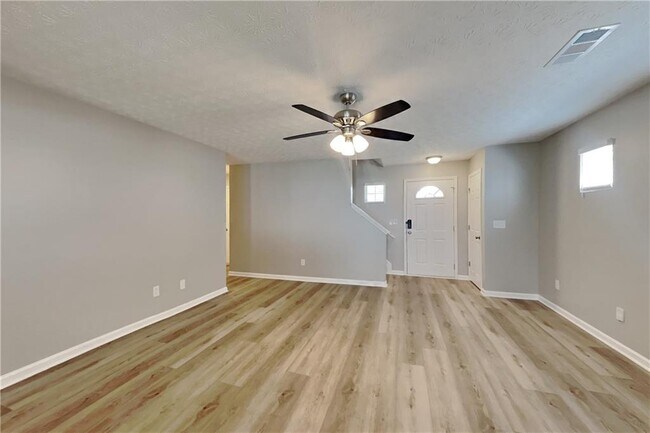 Building Photo - 76 Arrowhead Dr