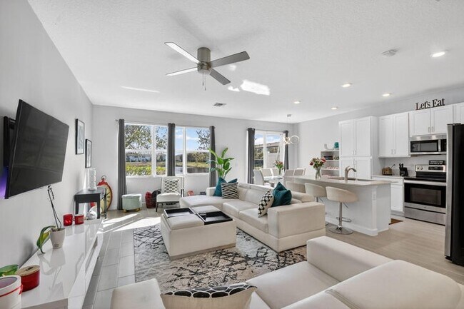 Building Photo - 4790 Navali Dr