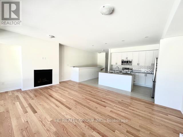 Photo du bâtiment - 241 Crescent Bay Ln