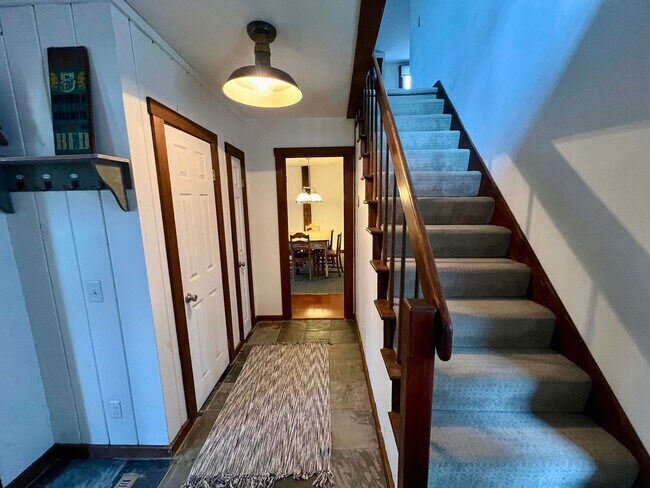 Building Photo - 203-205 Main St