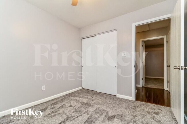 Foto del edificio - 1265 Fenton Ridge Dr