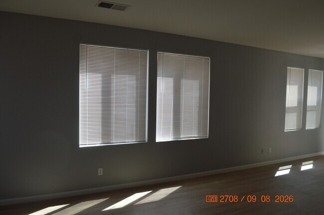 Foto del edificio - 5305 Cottage Cove Dr