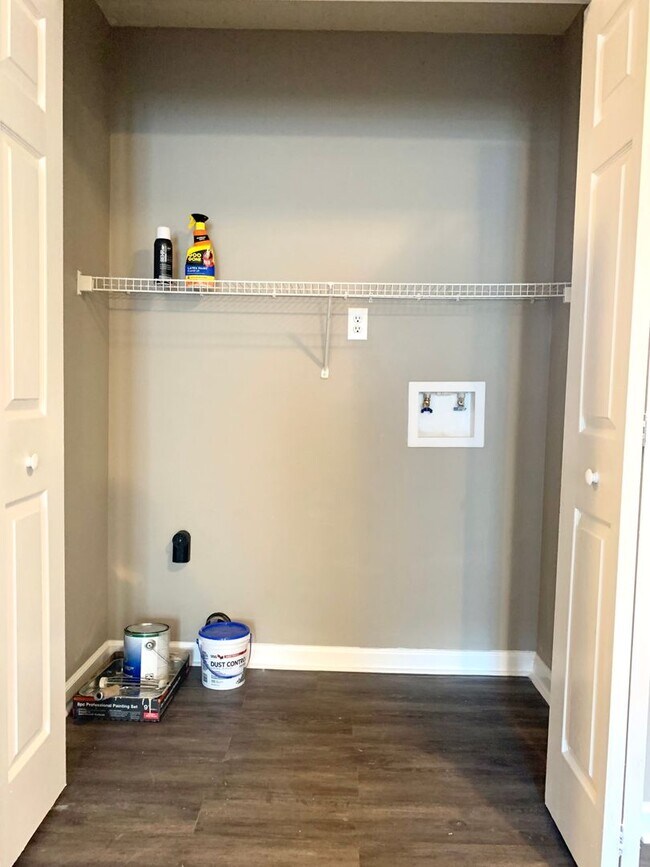 Foto del edificio - 604 Cory Dr