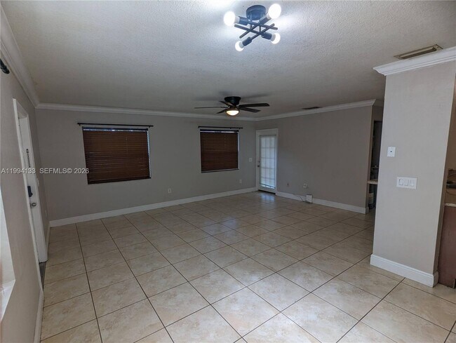 Foto del edificio - 10677 NW 45th St