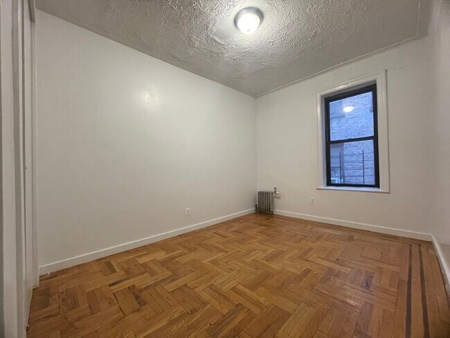 Building Photo - 2710 Morris Ave