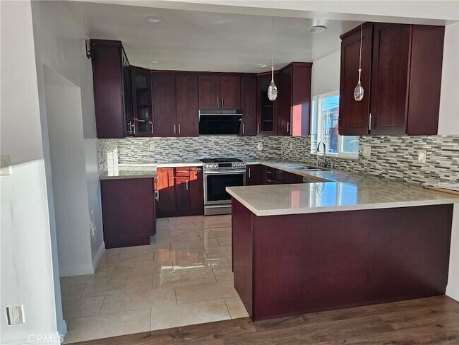 Foto del edificio - 5828 N Vista St