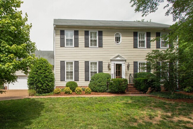 Building Photo - 1704 Castleman Dr