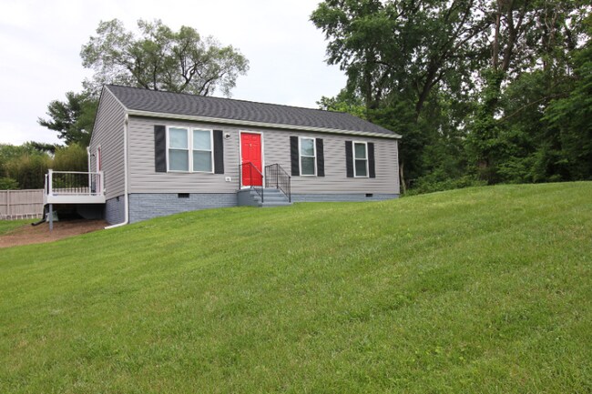 Building Photo - 9535 Fingerboard Rd