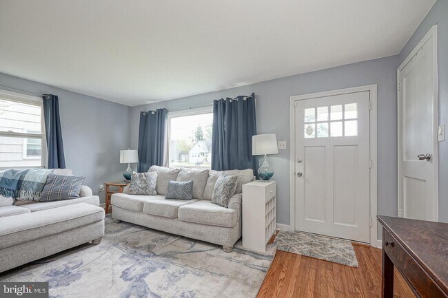 Building Photo - 311 Van Sant Dr