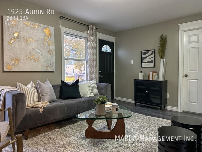 Building Photo - CHARMING 2 BED/1 BATH BUNGALOW - EAST WINDSOR + HYDRO,WATER & GAS!