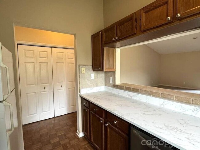 Foto del edificio - 722 Mallard Head Pl