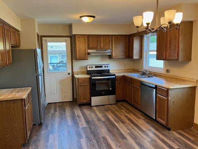 Building Photo - 138 Marcella St