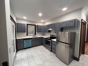 Building Photo - 499 N Highland Ave NE