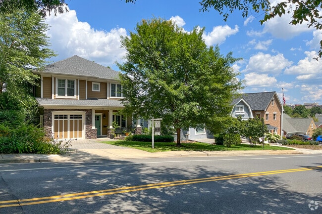 Homes in Arlington Ridge are nestled right next to one another.