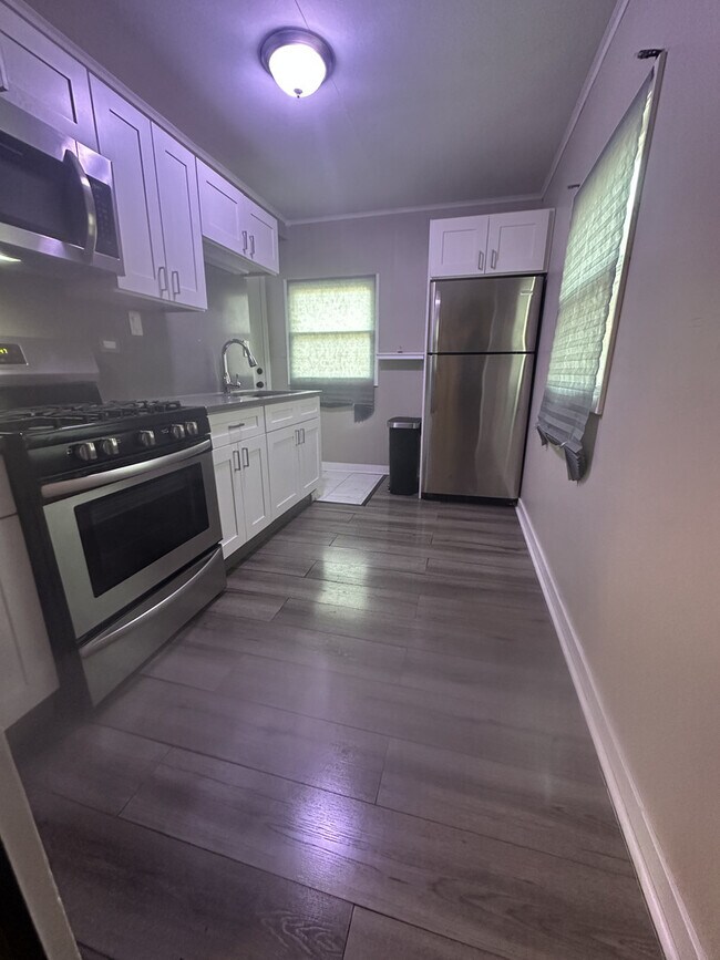 Foto del edificio - 1063 S Edgewood Ave