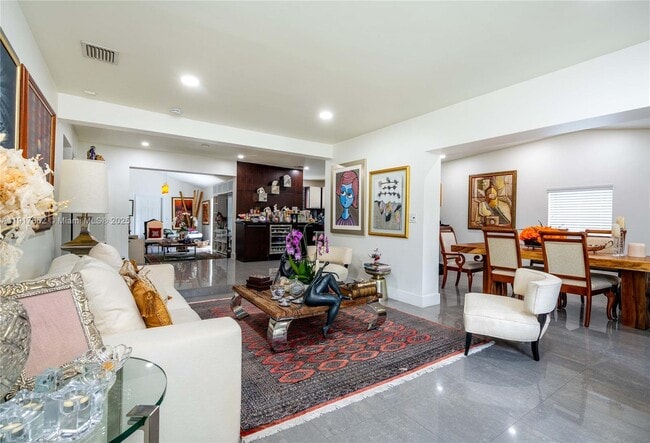 Foto del edificio - 1360 SW 16th St