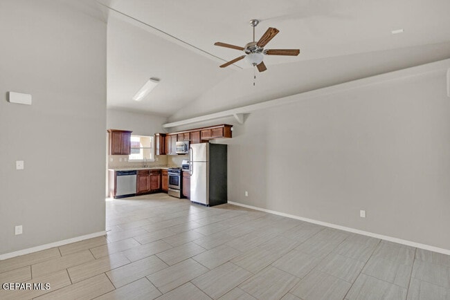 Foto del edificio - 159 Homedale Dr